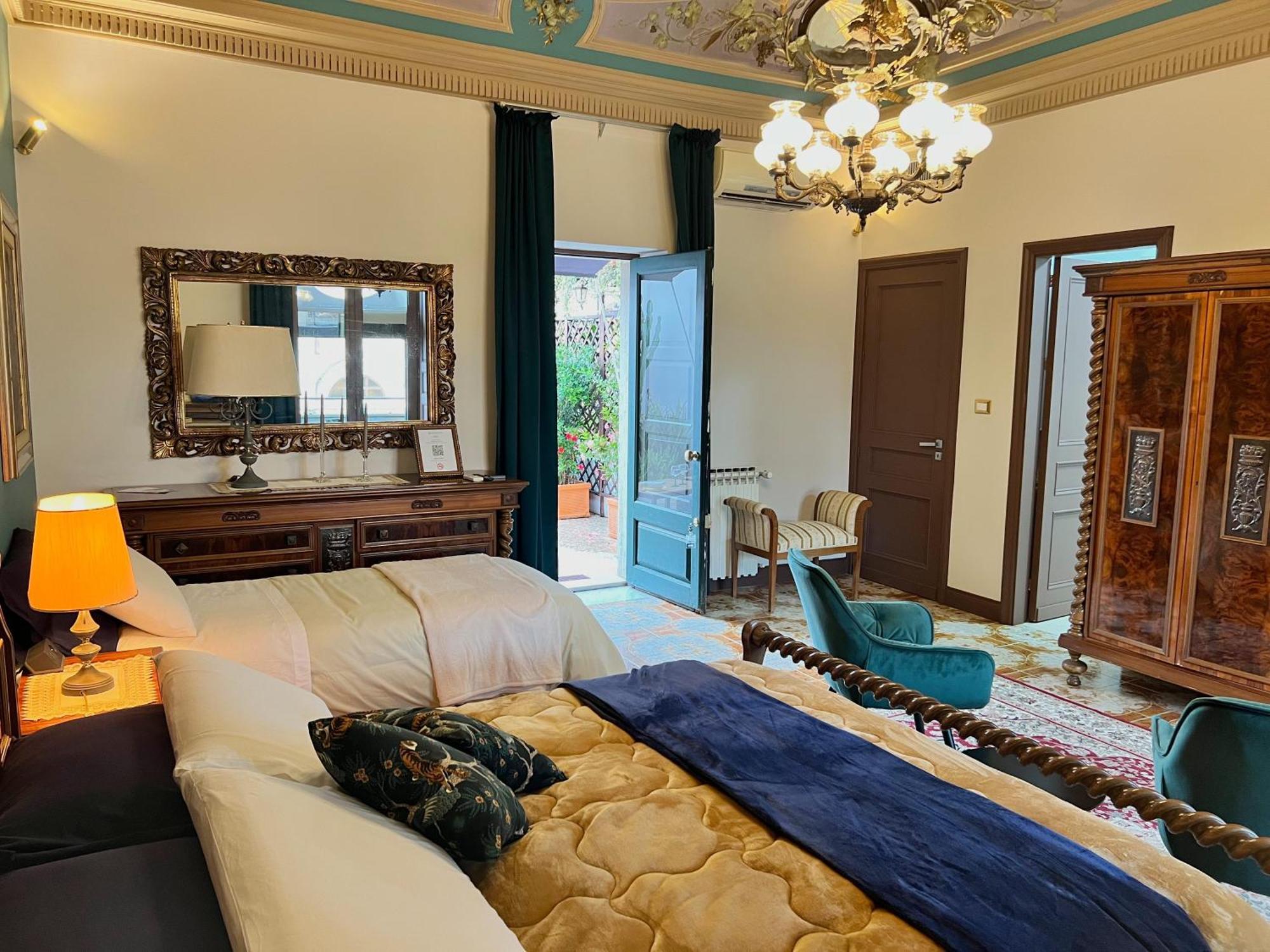 Allure Palace Ачиреале Экстерьер фото